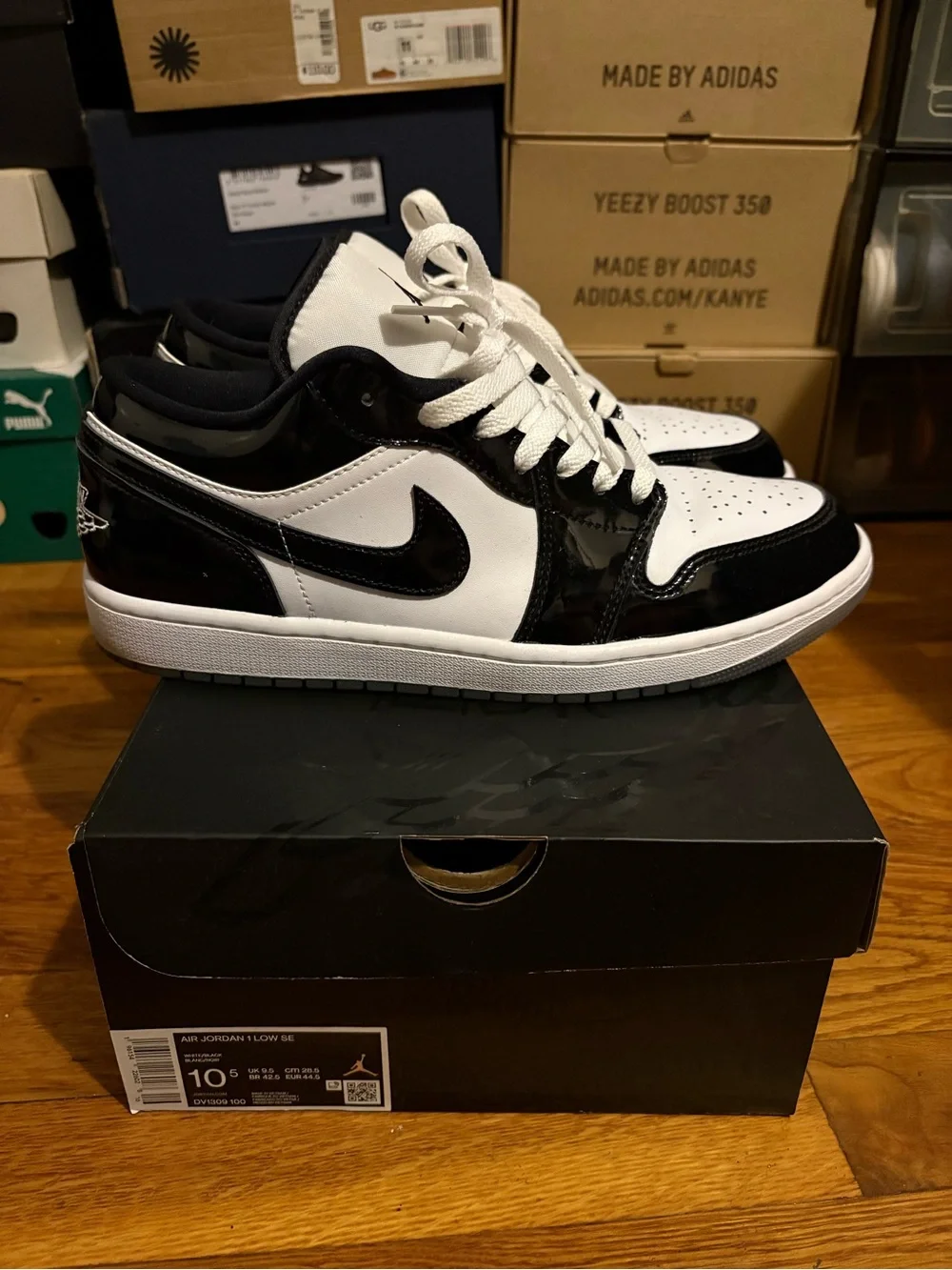 Jordan Low Top Sneakers - Black & White